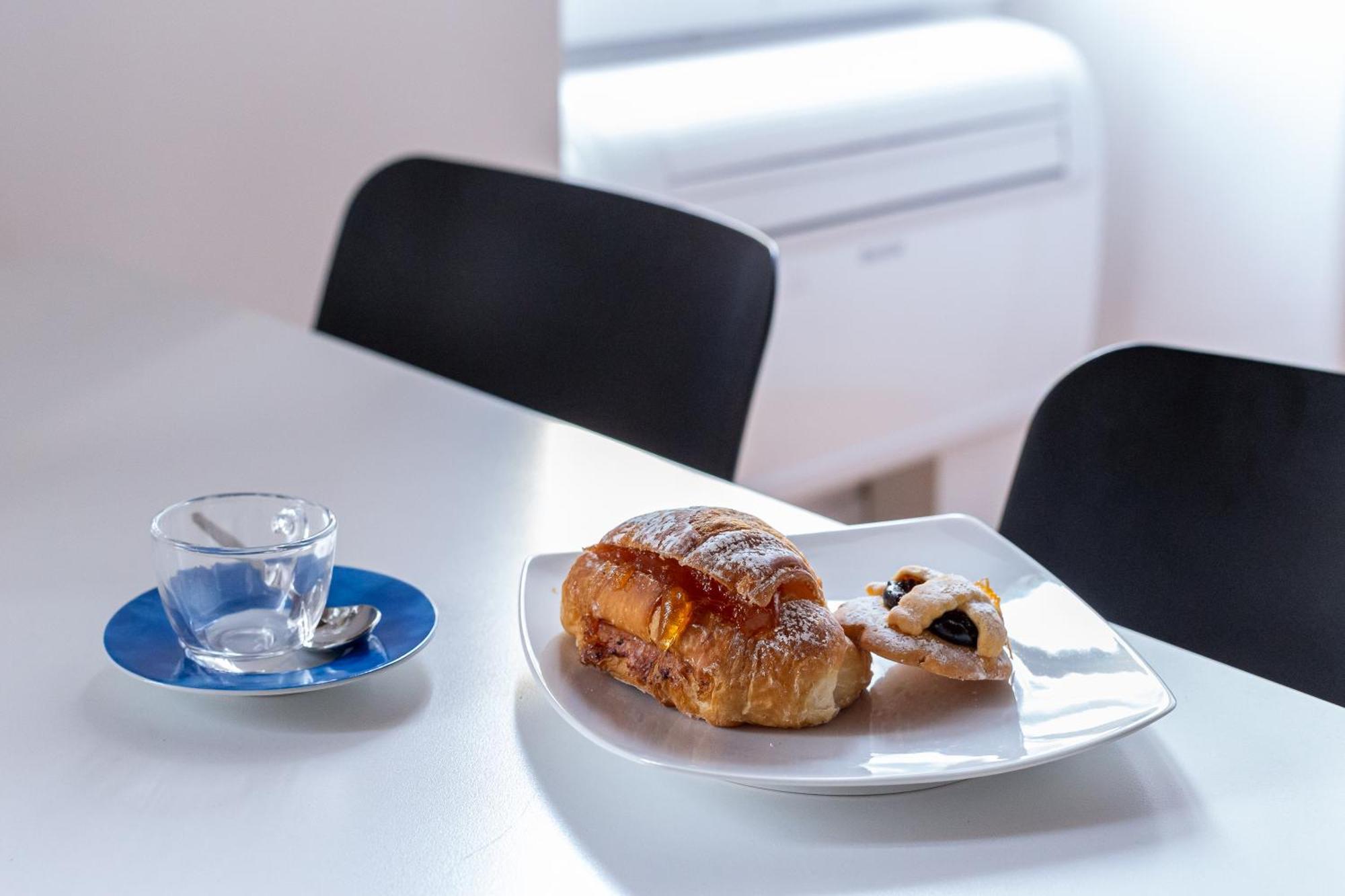Iflat Cozy In The Heart Of Campo De Fiori Apartment